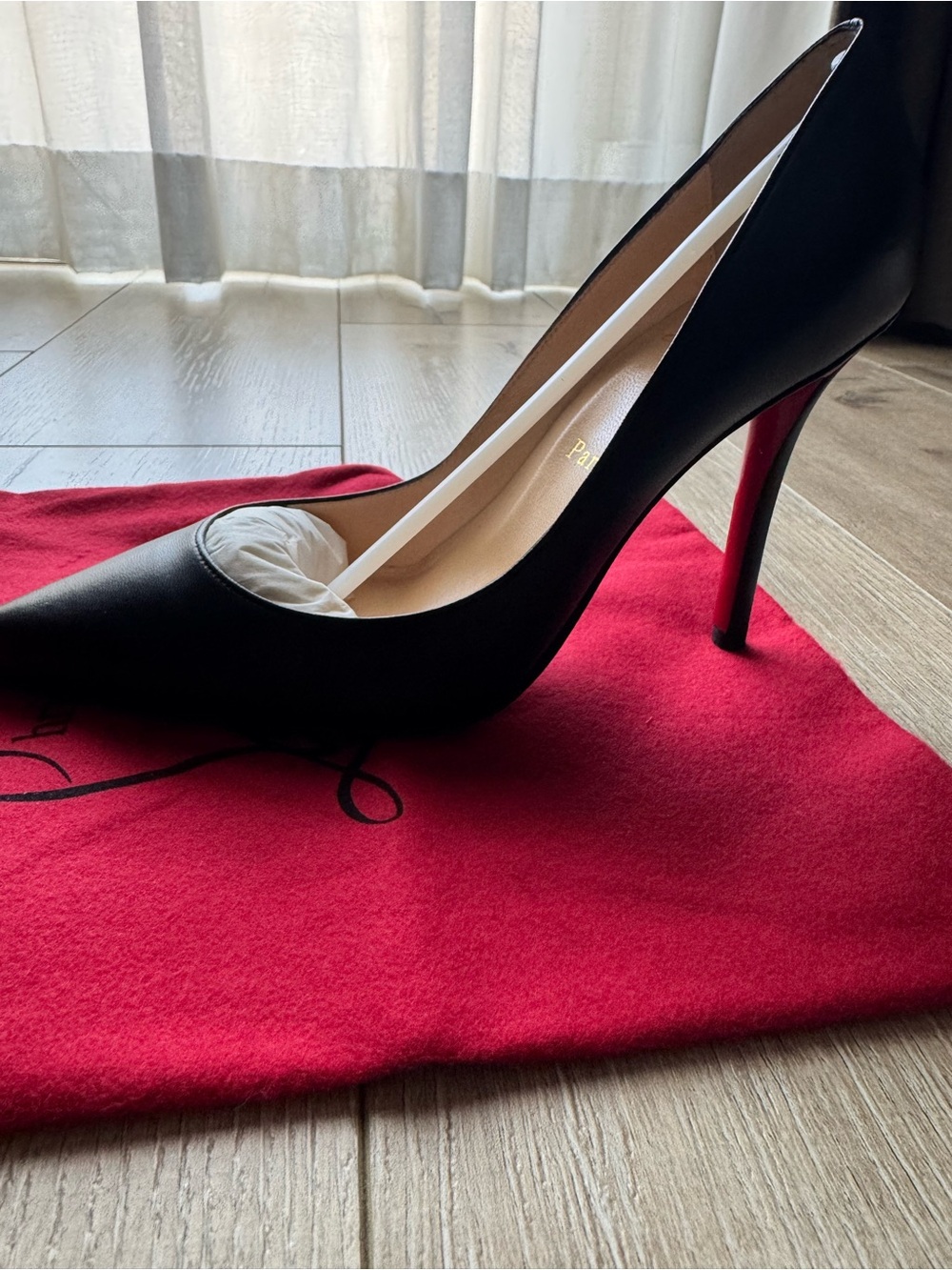 Christian Louboutin Apostrophy Pump 100 Black Nappa Leather Size 37 Unworn